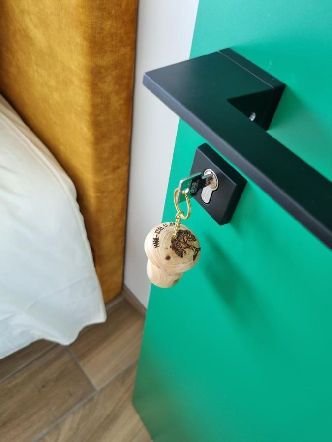 Cerf, Ouvre-Moi B&B Rochefort Bagian luar foto