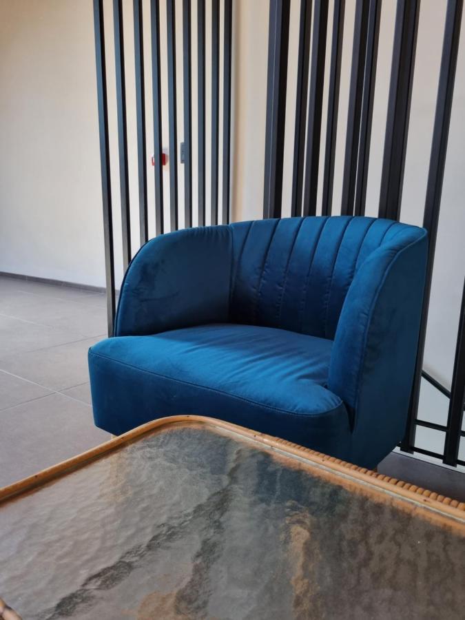 Cerf, Ouvre-Moi B&B Rochefort Bagian luar foto