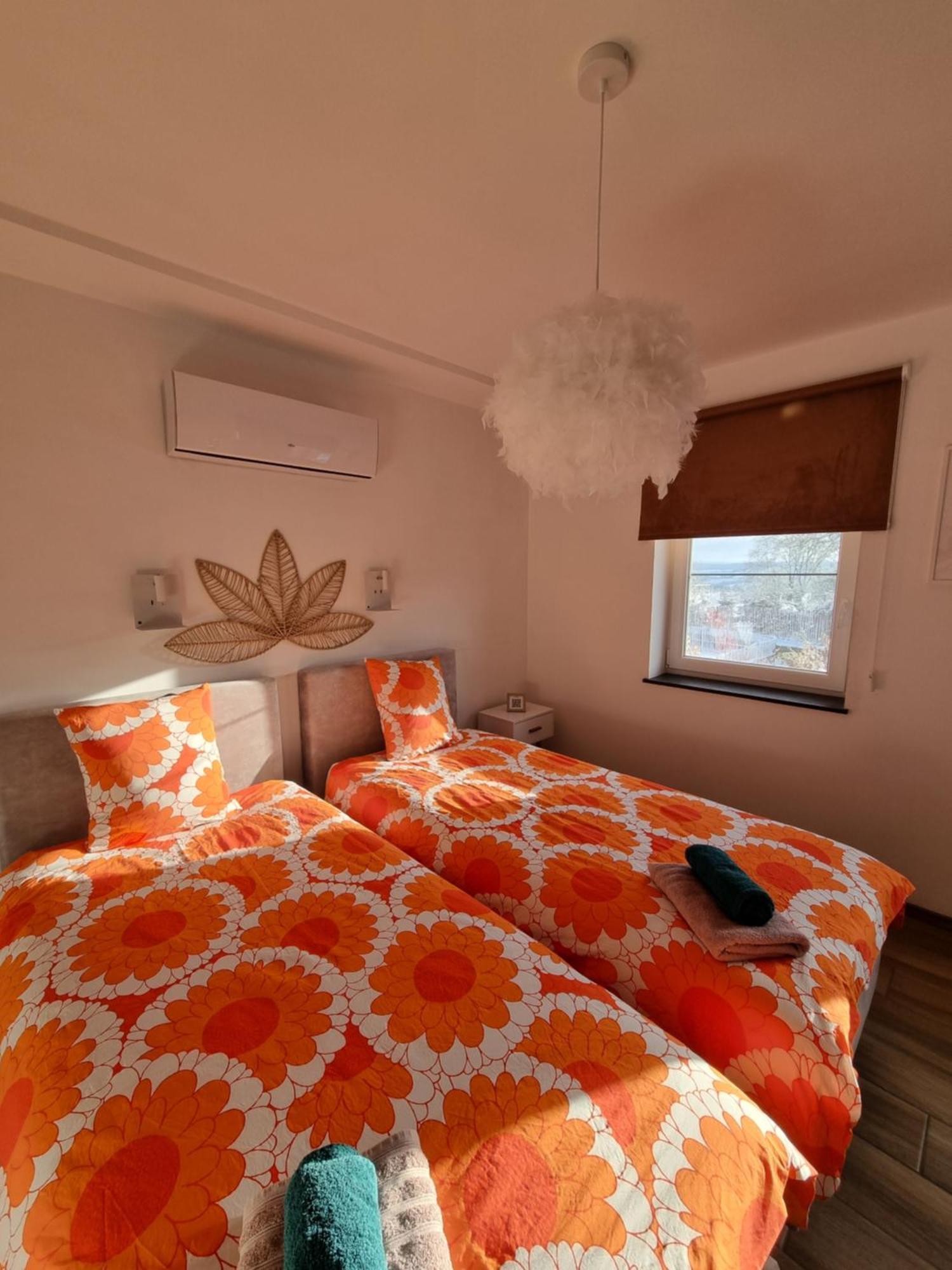 Cerf, Ouvre-Moi B&B Rochefort Bagian luar foto